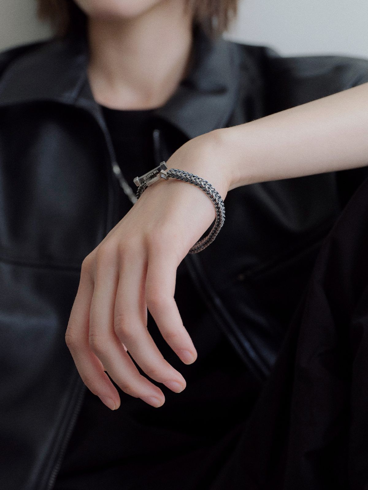 더파트오브(THE PART OF) [실버925] 스퀘어 엔틱 실버 팔찌