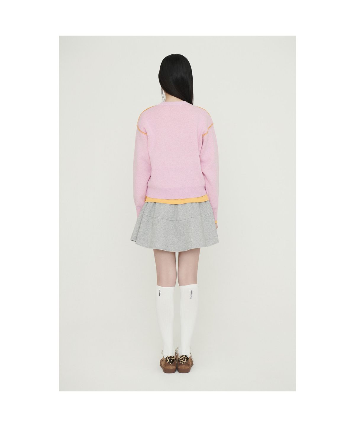 럭키슈에뜨(LUCKY CHOUETTE) Reversible Lettering Round Neck Knit Pullover (pink) LFWAS25210PIX