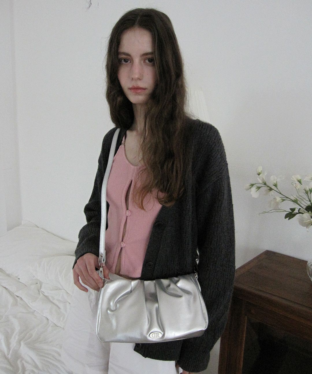 ★dumaro★ Dumpling medium cross bag silver MUSINSA | DUMARO Dumpling Small Crossbody Bag / Silver