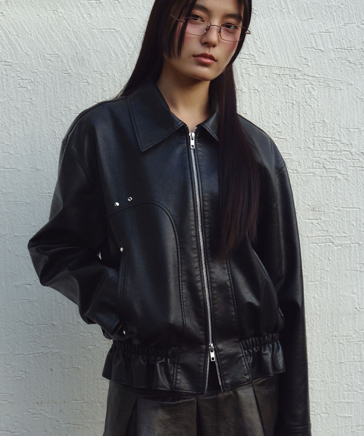 도프셉(DOFFSEPT) Vegan Leather Shirring Jacket in Black