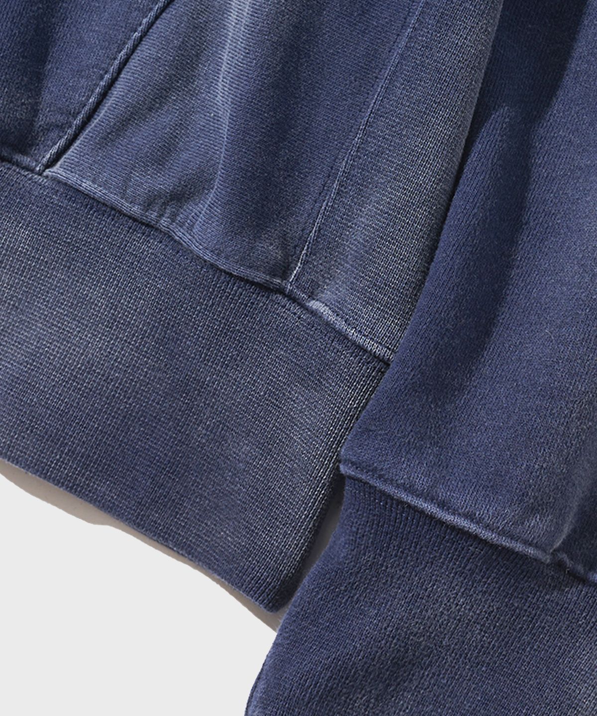 아웃스탠딩(OUTSTANDING) FADE WASHING HOOD SWEAT_NAVY