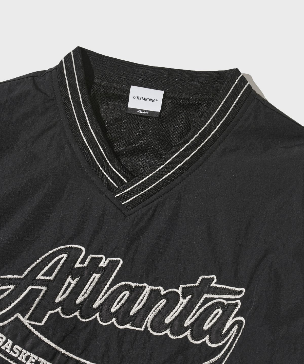 아웃스탠딩(OUTSTANDING) BASKETBALL WARMUP PULLOVER_BLACK