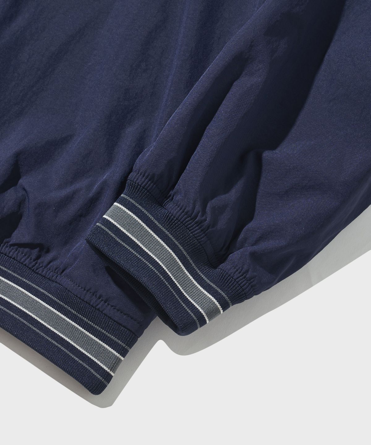 아웃스탠딩(OUTSTANDING) BASKETBALL WARMUP PULLOVER_NAVY