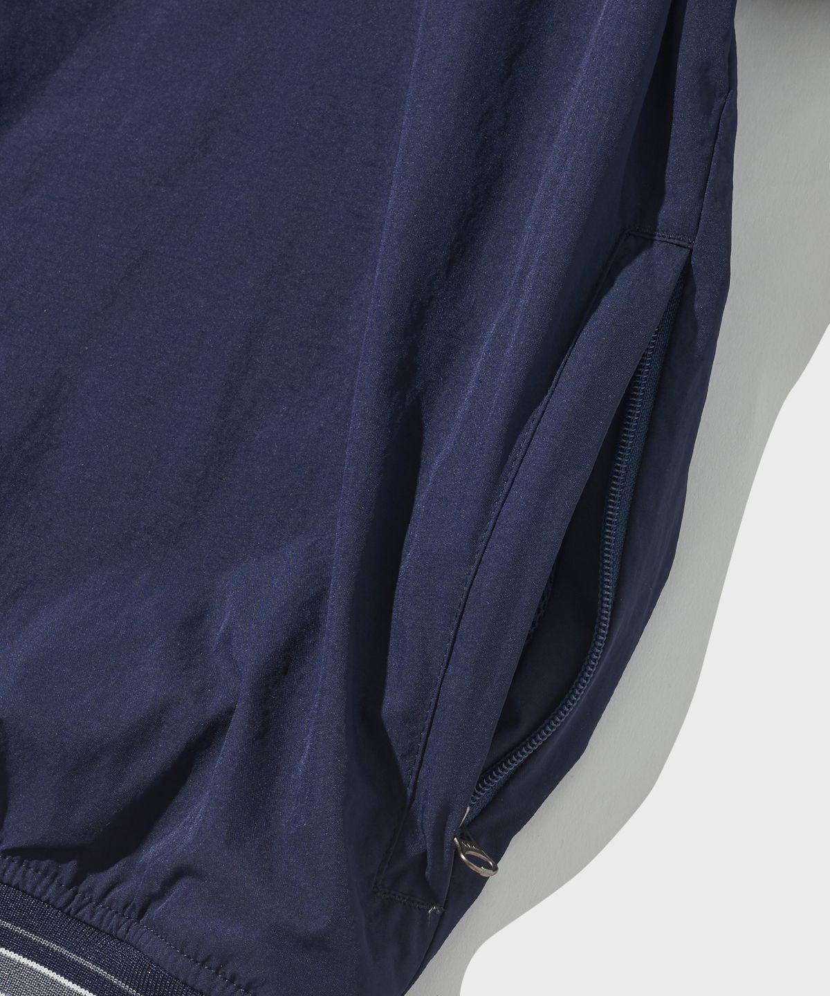 아웃스탠딩(OUTSTANDING) BASKETBALL WARMUP PULLOVER_NAVY