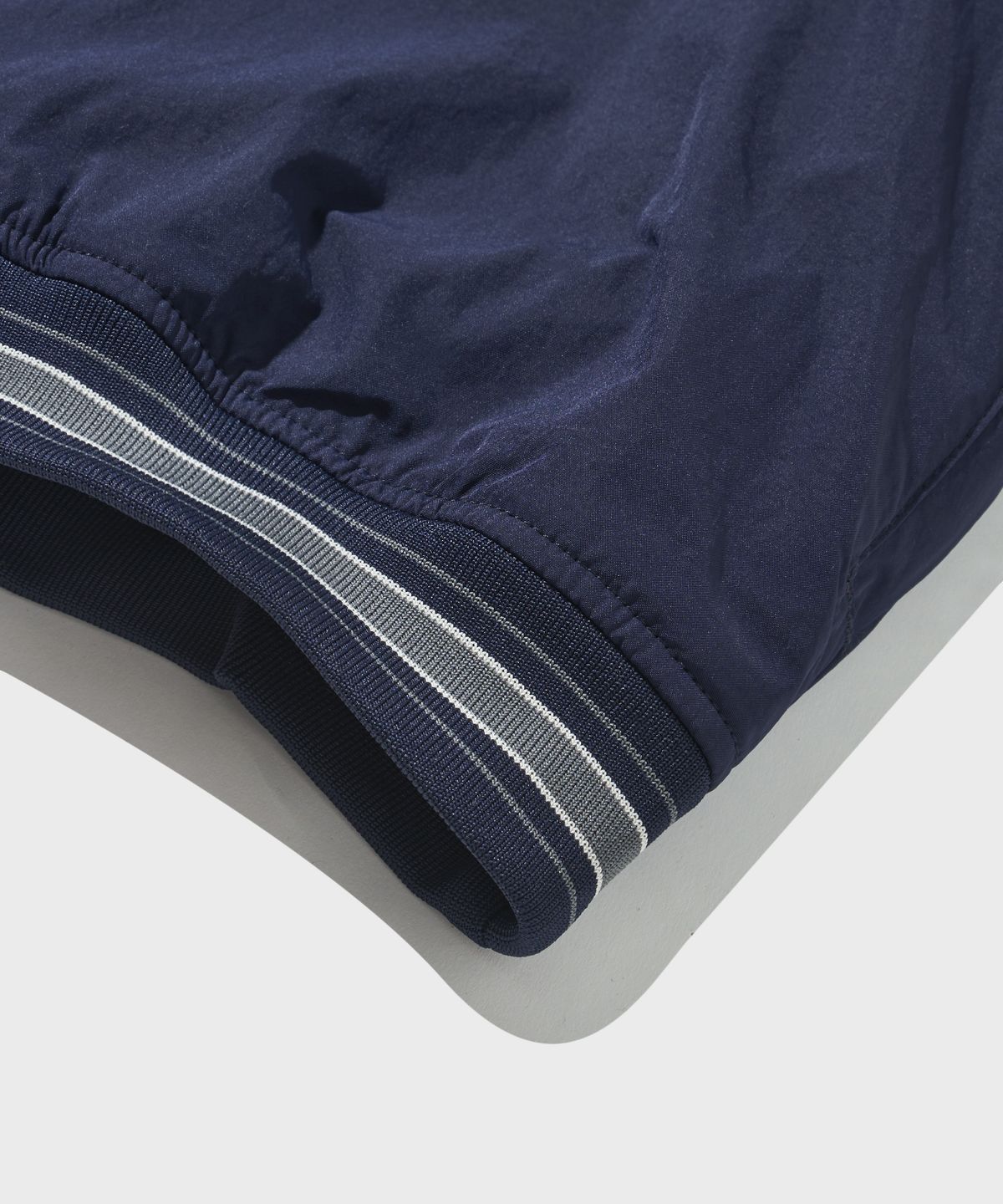 아웃스탠딩(OUTSTANDING) BASKETBALL WARMUP PULLOVER_NAVY