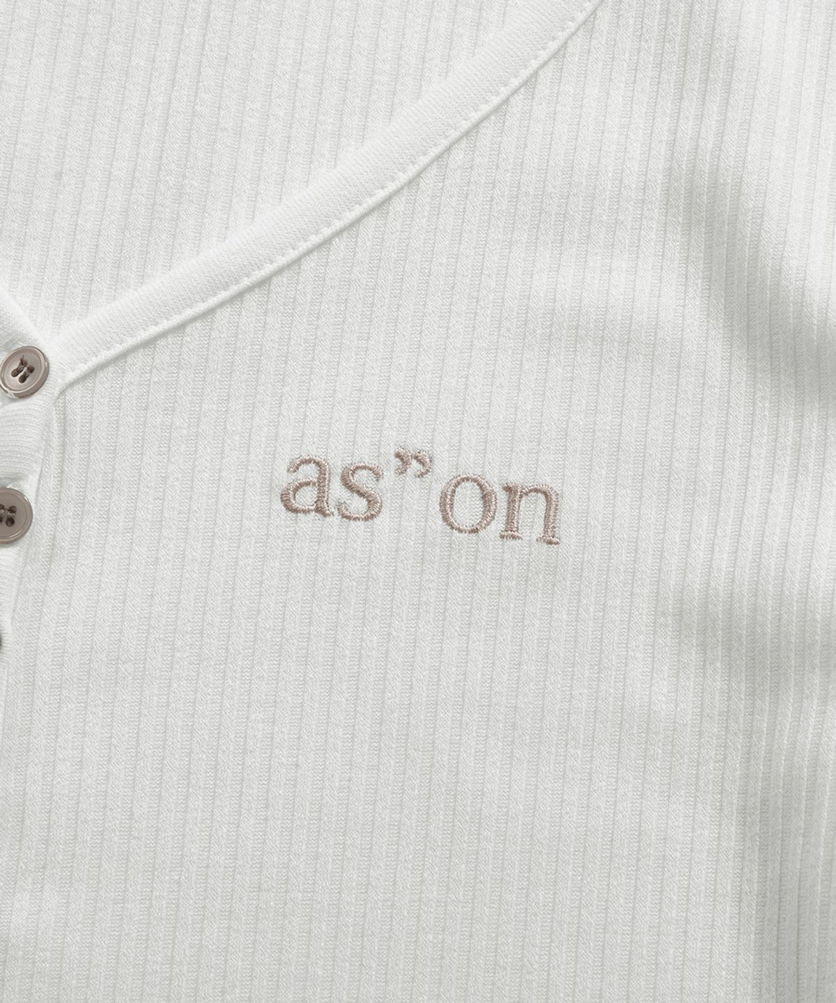 애즈온(ASON) WISH RIBBED BUTTON TEE / IVORY