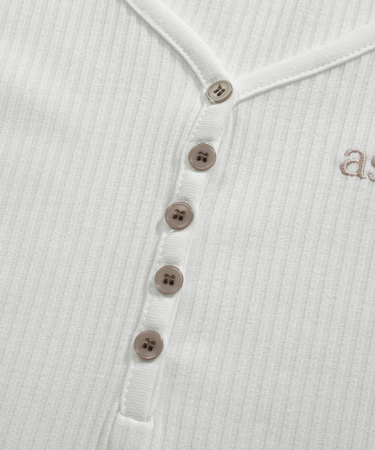 애즈온(ASON) WISH RIBBED BUTTON TEE / IVORY