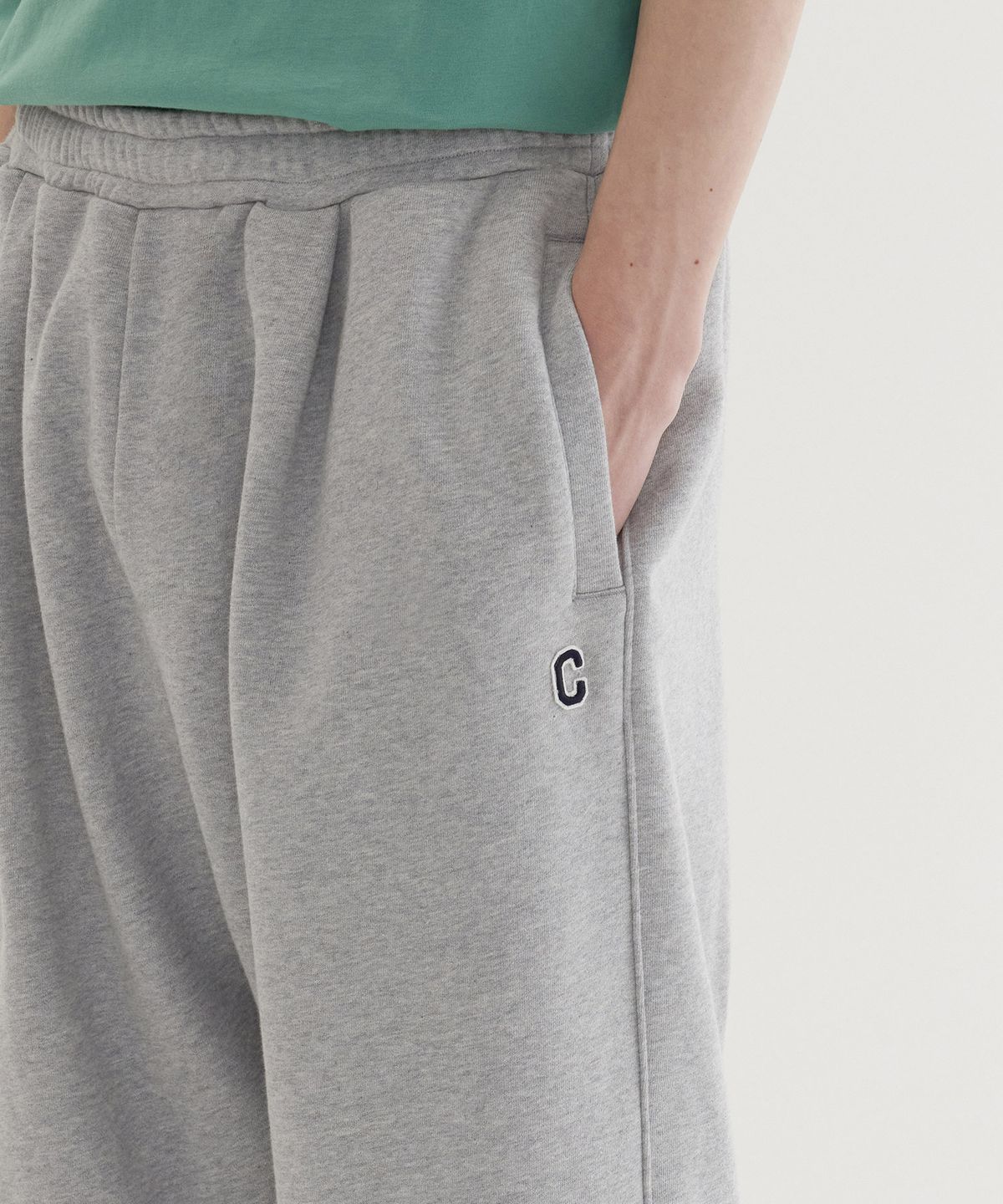 커버낫(COVERNAT) 와이드 C 로고 스웻 조거 팬츠 Melange Gray