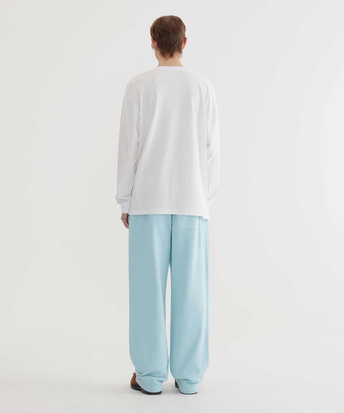 커버낫(COVERNAT) 세미와이드 어센틱 스웻 팬츠 Sky Blue