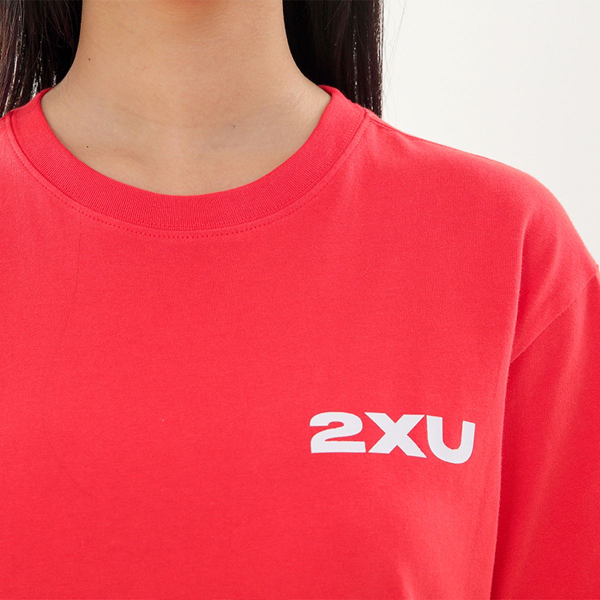 투타임즈유(2XU) 공용 서울 랜드마크 티 레드_UK0501ARED-WHT
