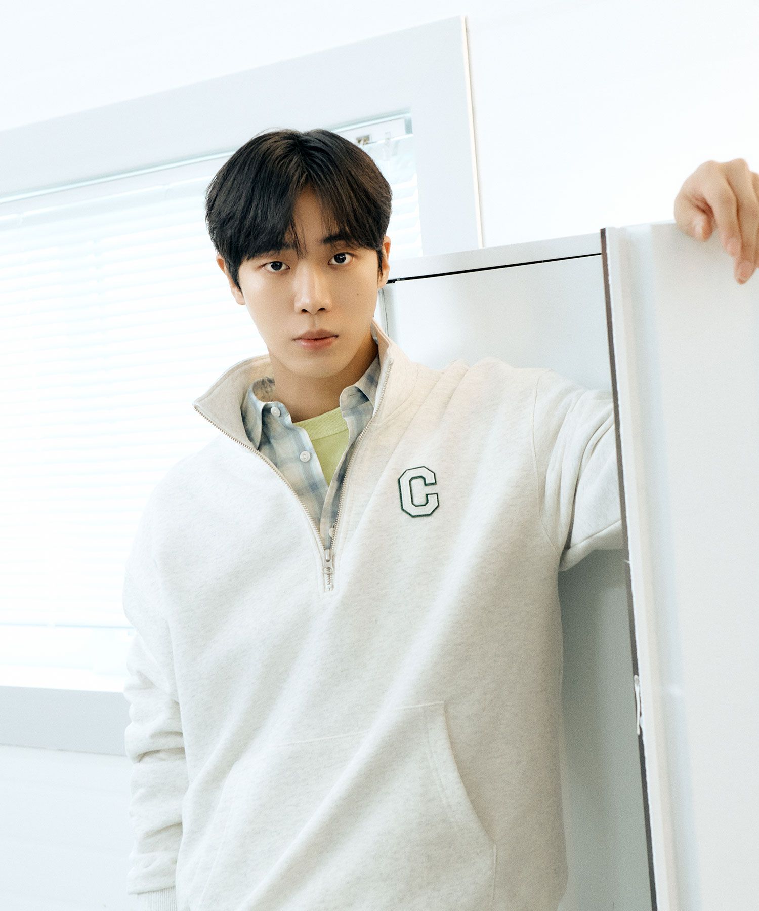 MUSINSA | COVERNAT C Logo Half Zip-up Man to Man Oatmeal