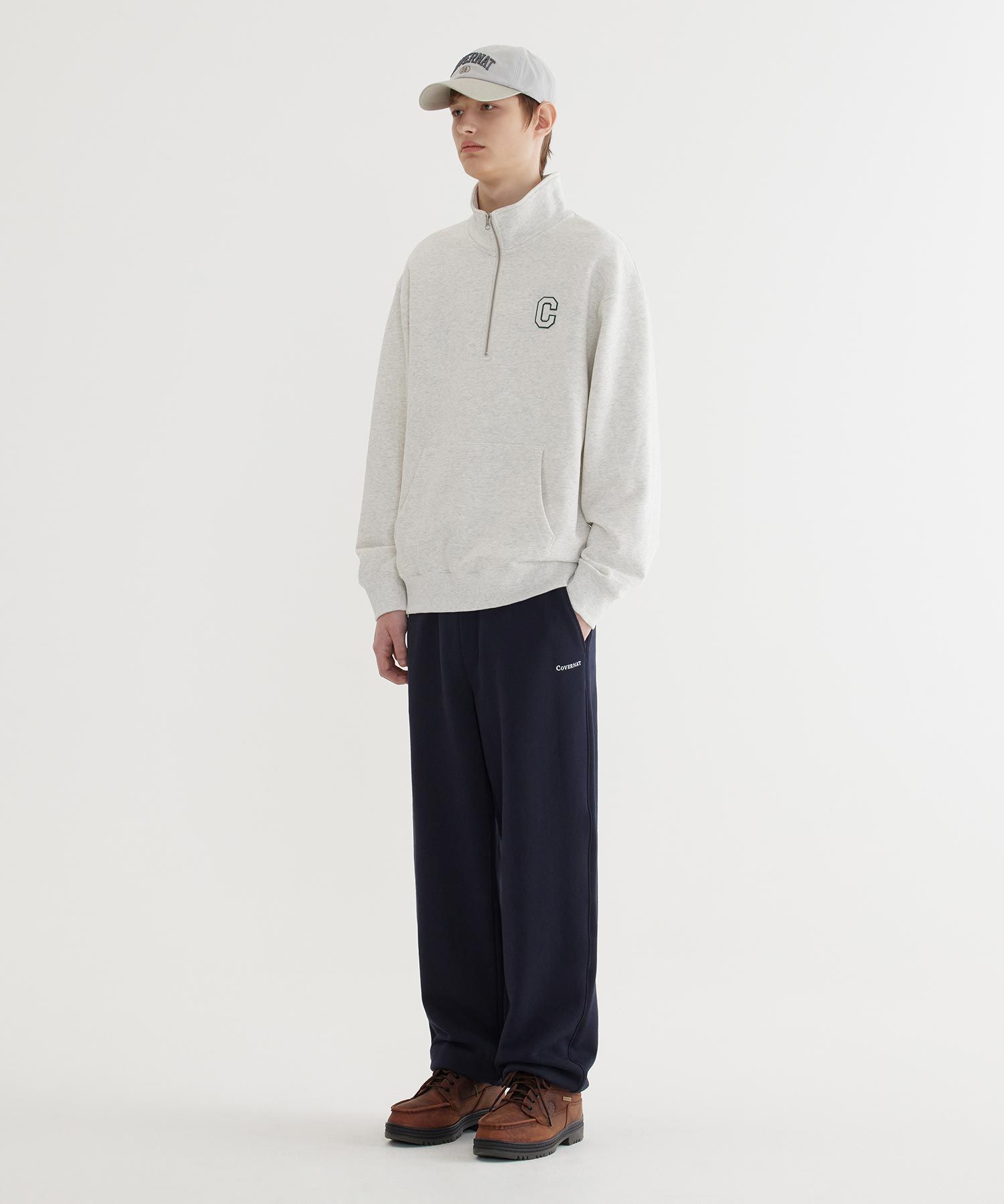 スウェット・トレーナー COVERNAT C Logo Half Zip-up Man to Man Header Gray Covernat Unisex C Logo Half Zipup Sweatshirt Oatmeal