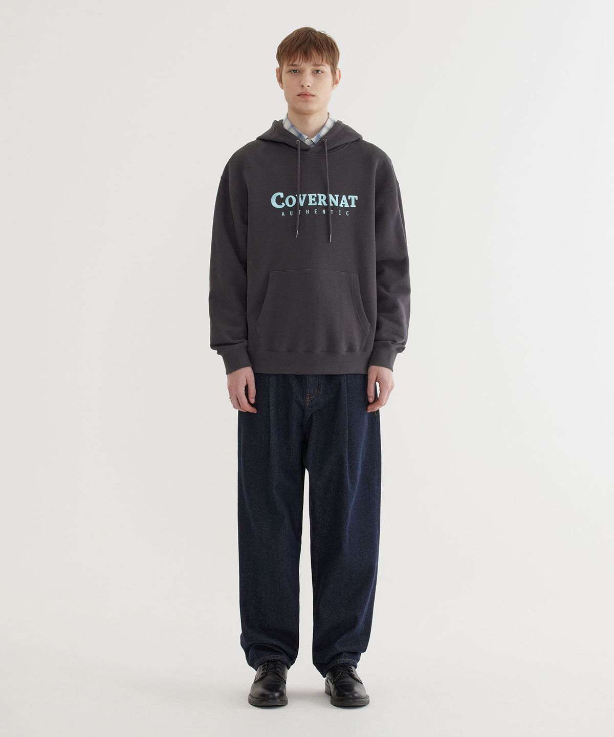 커버낫(COVERNAT) 어센틱 로고 후디 Charcoal