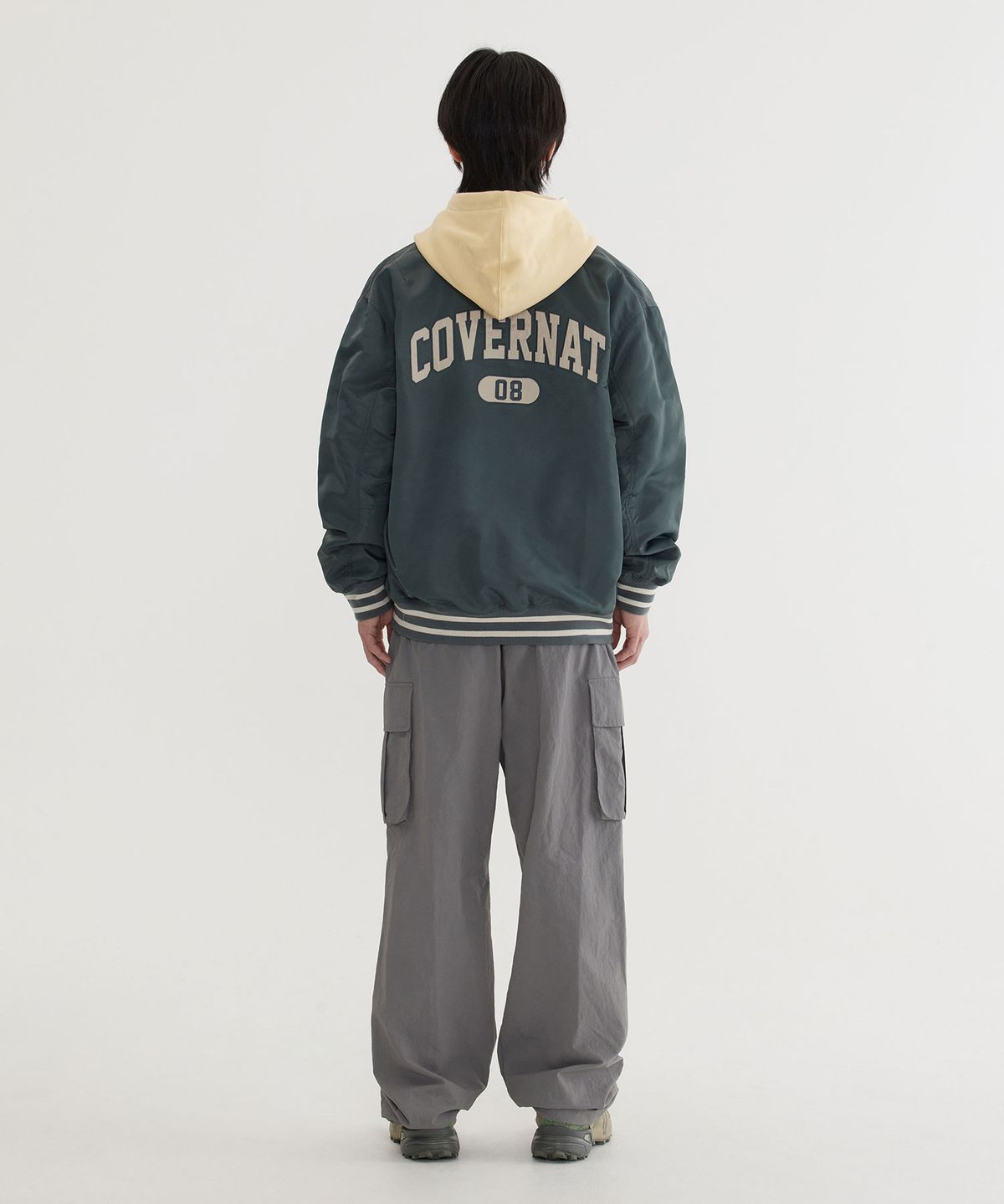 커버낫(COVERNAT) C 로고 바시티 Khaki