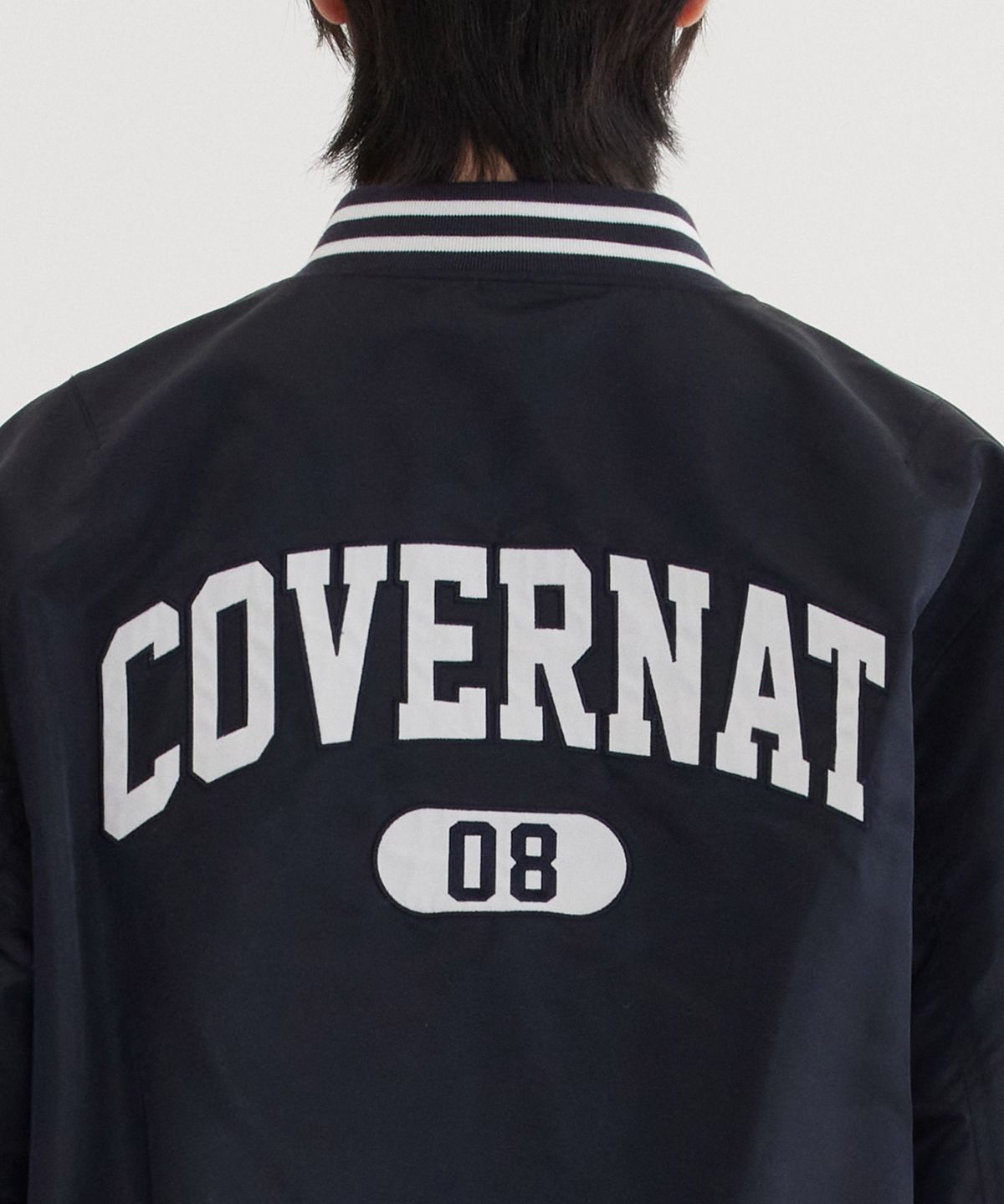 커버낫(COVERNAT) C 로고 바시티 Dark Navy