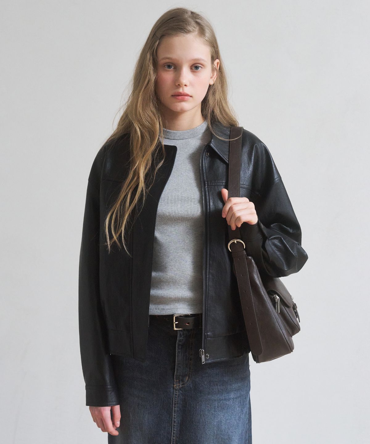 어몽(AMONG) A FAUX LEATHER JUMPER_BLACK