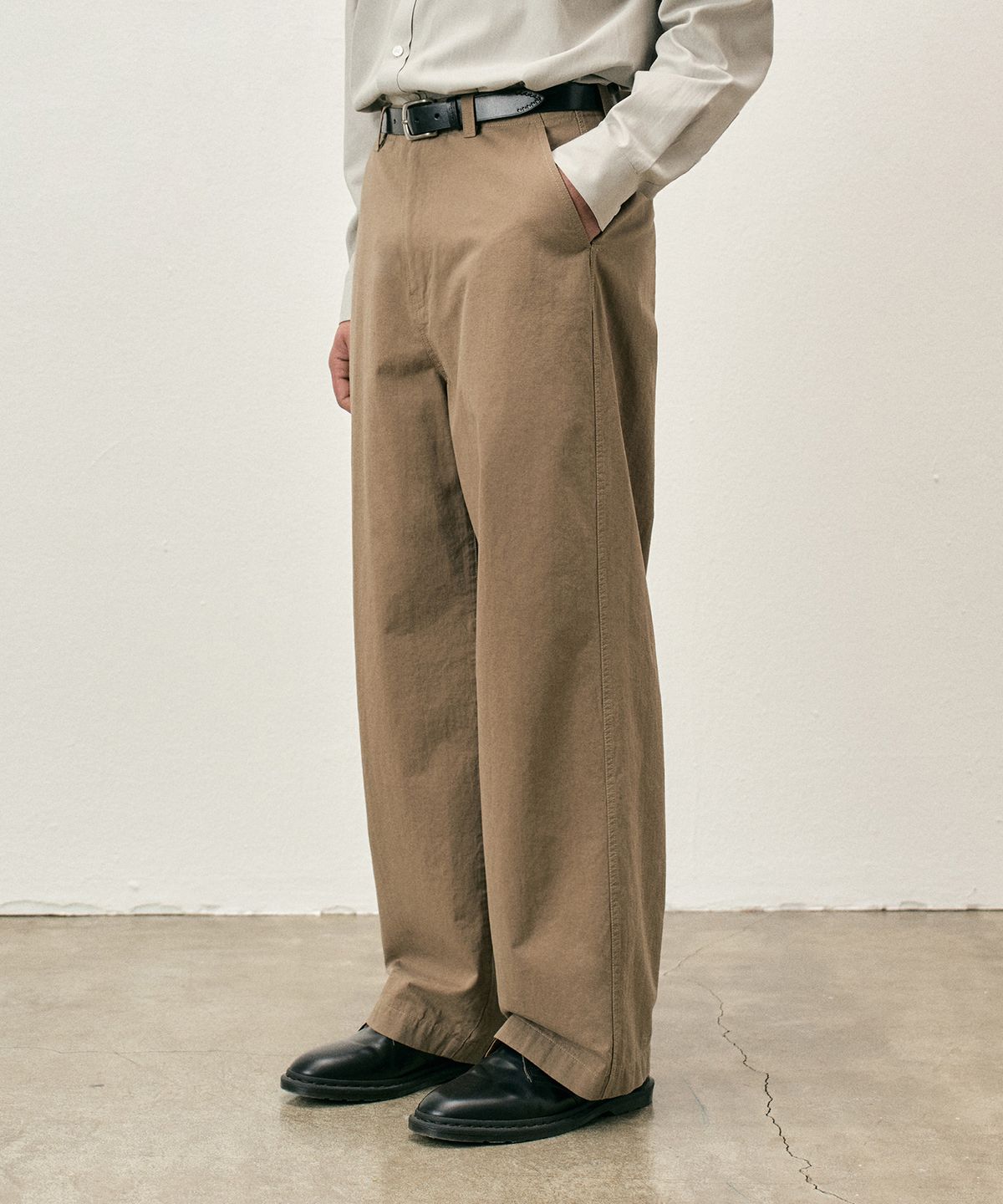 커스텀어클락(COSTUME O’CLOCK) 코튼 워시드 와이드 팬츠 카키 COOSPT243KHAKI