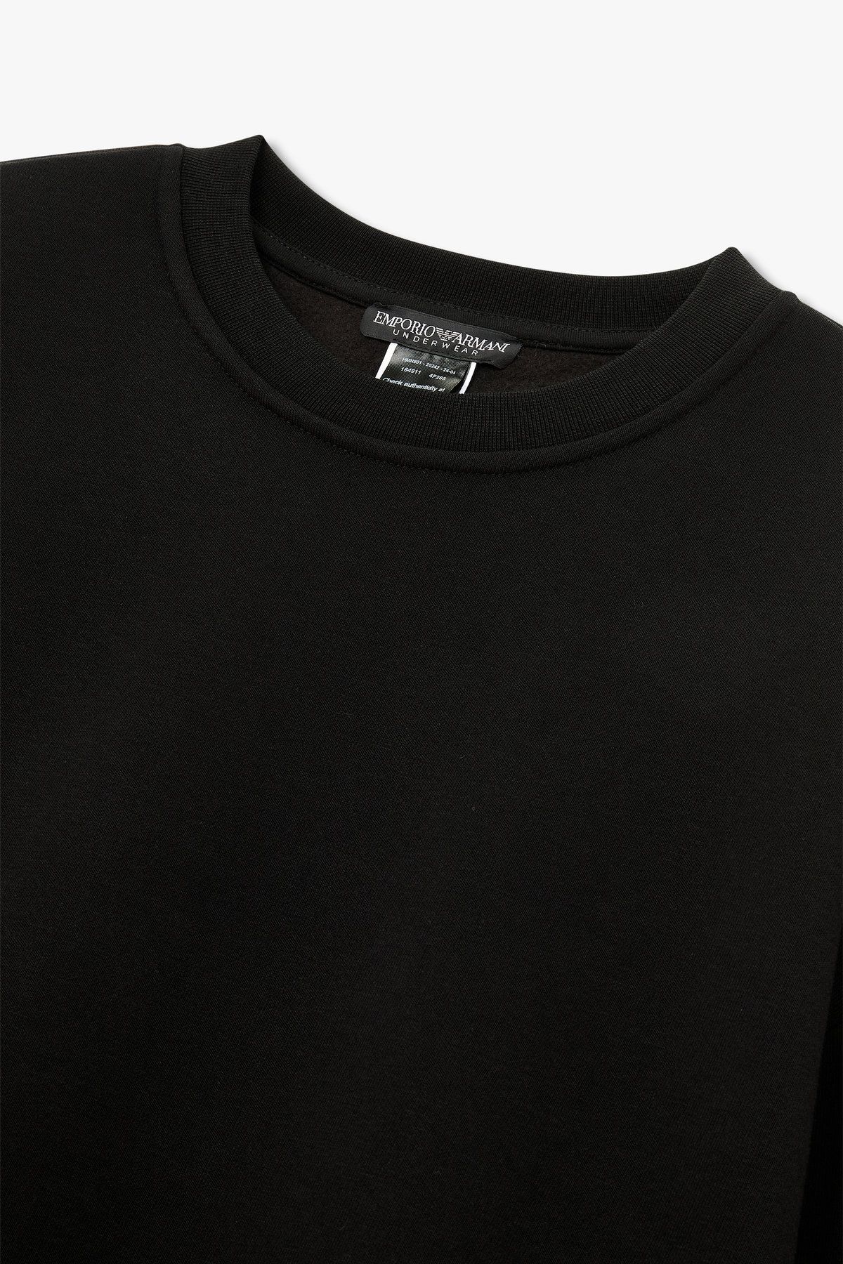 엠포리오 아르마니 언더웨어(EMPORIO ARMANI UNDERWEAR) 여성 이글 로고 패치 라운지 맨투맨_블랙 0824336510