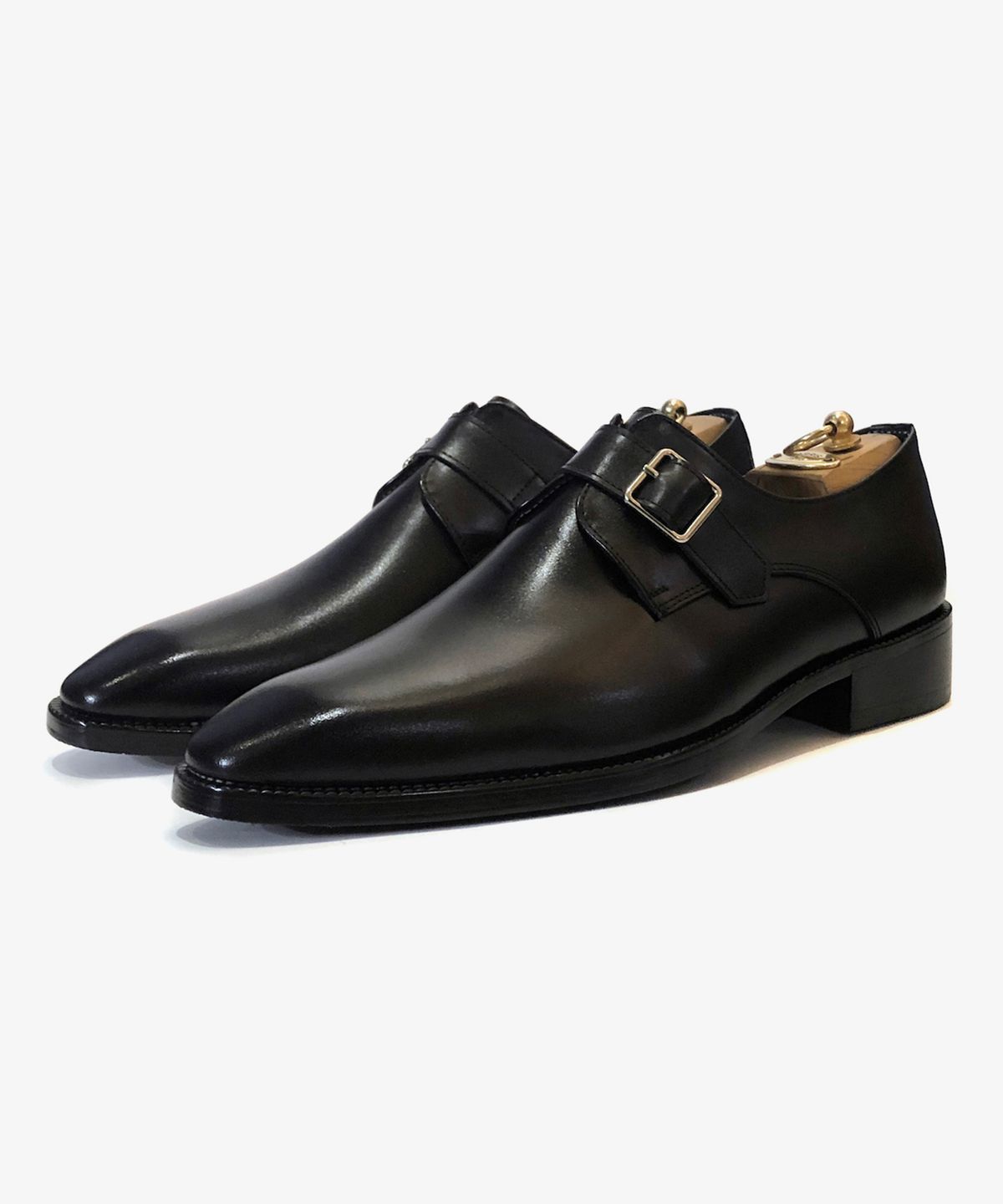 조앤슈(JOENSHOE) 웨인쇼터 싱글 몽크스트랩 블랙