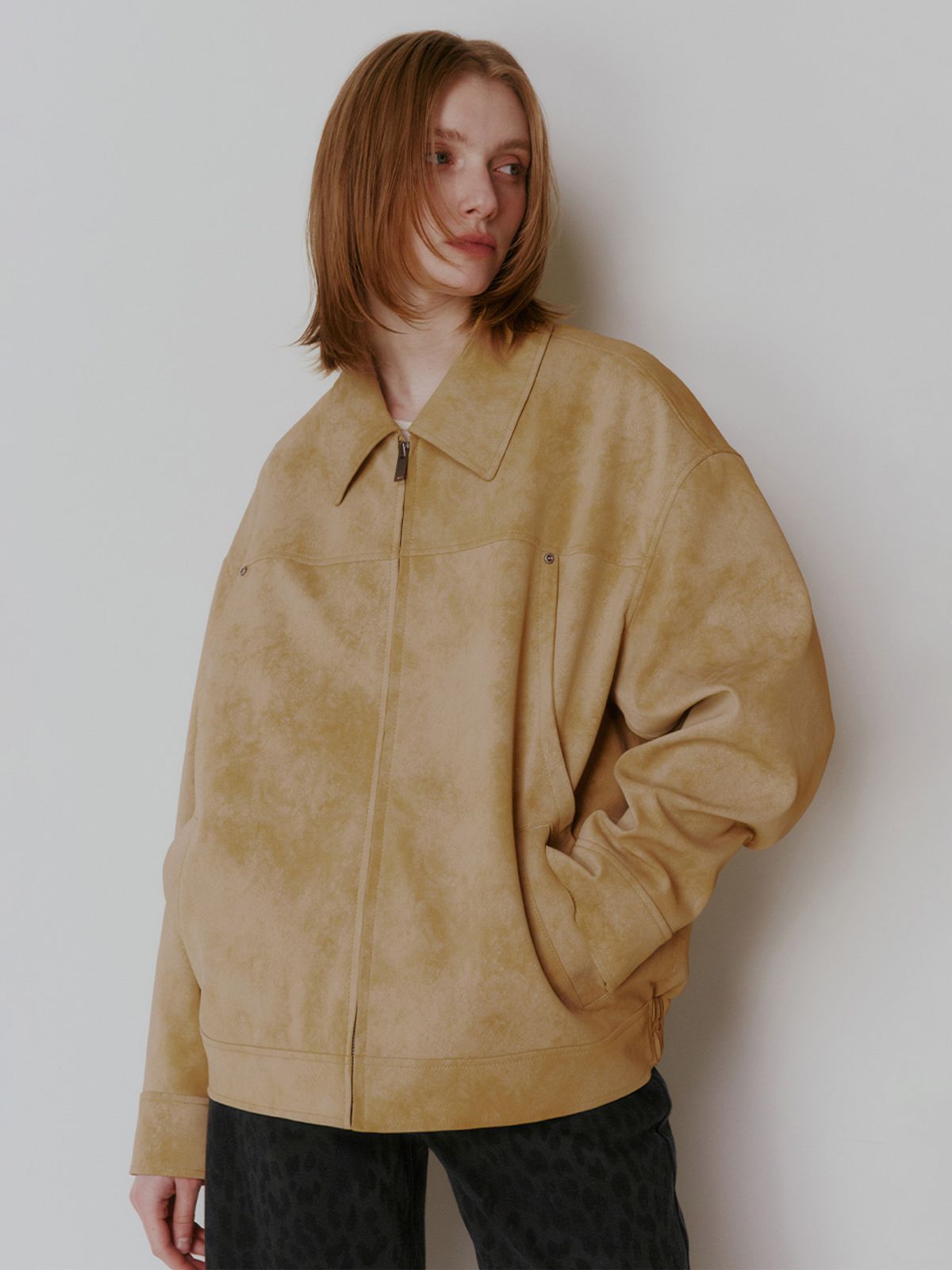 레이브(RAIVE) Overfit Suede Jacket in Beige VL5SM023-91
