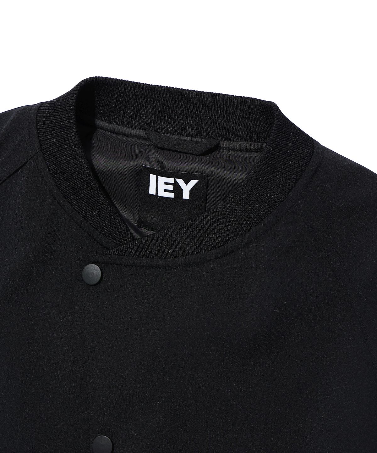 이에이(IEY) HILL SNAP JUMPER Black