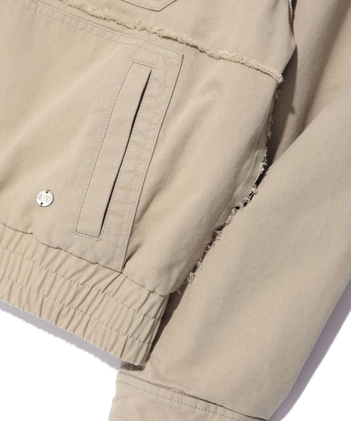 이에이(IEY) ROAD CUTTING JUMPER Beige