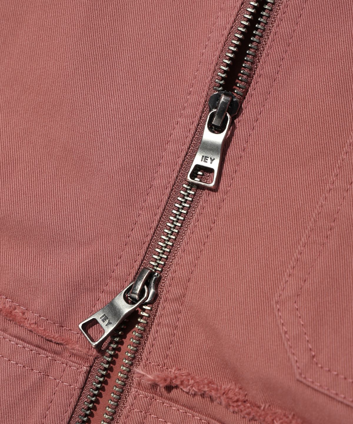 이에이(IEY) ROAD CUTTING JUMPER Pink