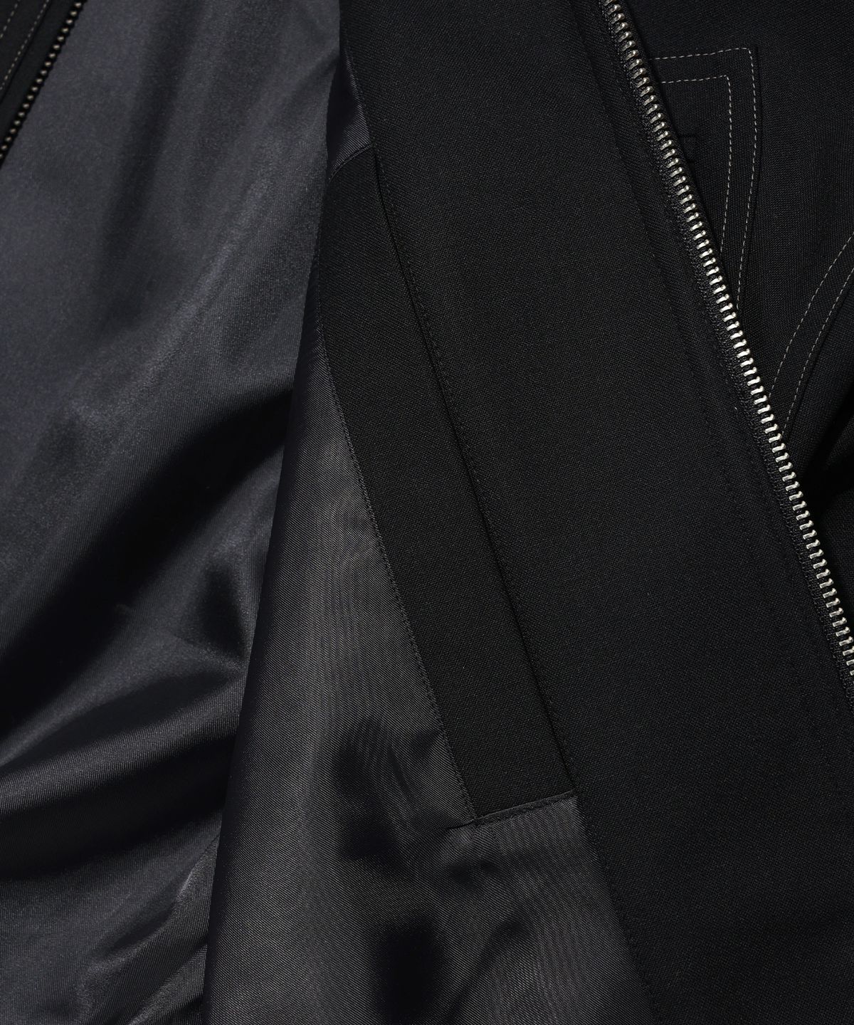 이에이(IEY) HARRIS BELTED JACKET Black