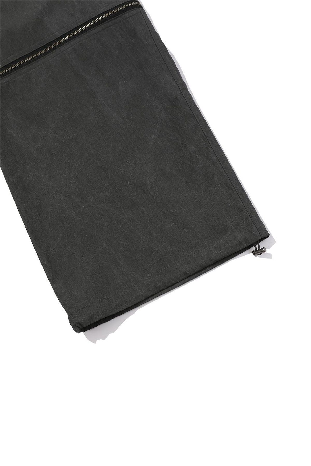 에피소드 언타이틀(EPISODE UNTITLED) OPEN ZIPPER PIGMENT STRING CARGO PANTS_DARK GRAY