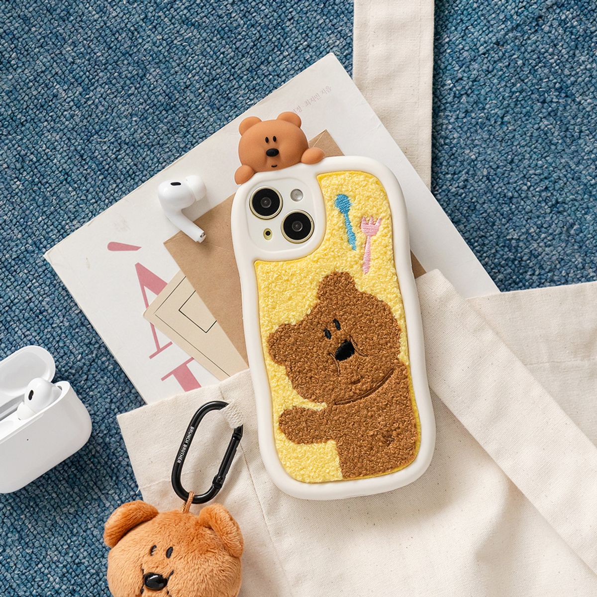 브런치브라더(BRUNCH BROTHER) 피규어 부클 폰케이스 iPhone15