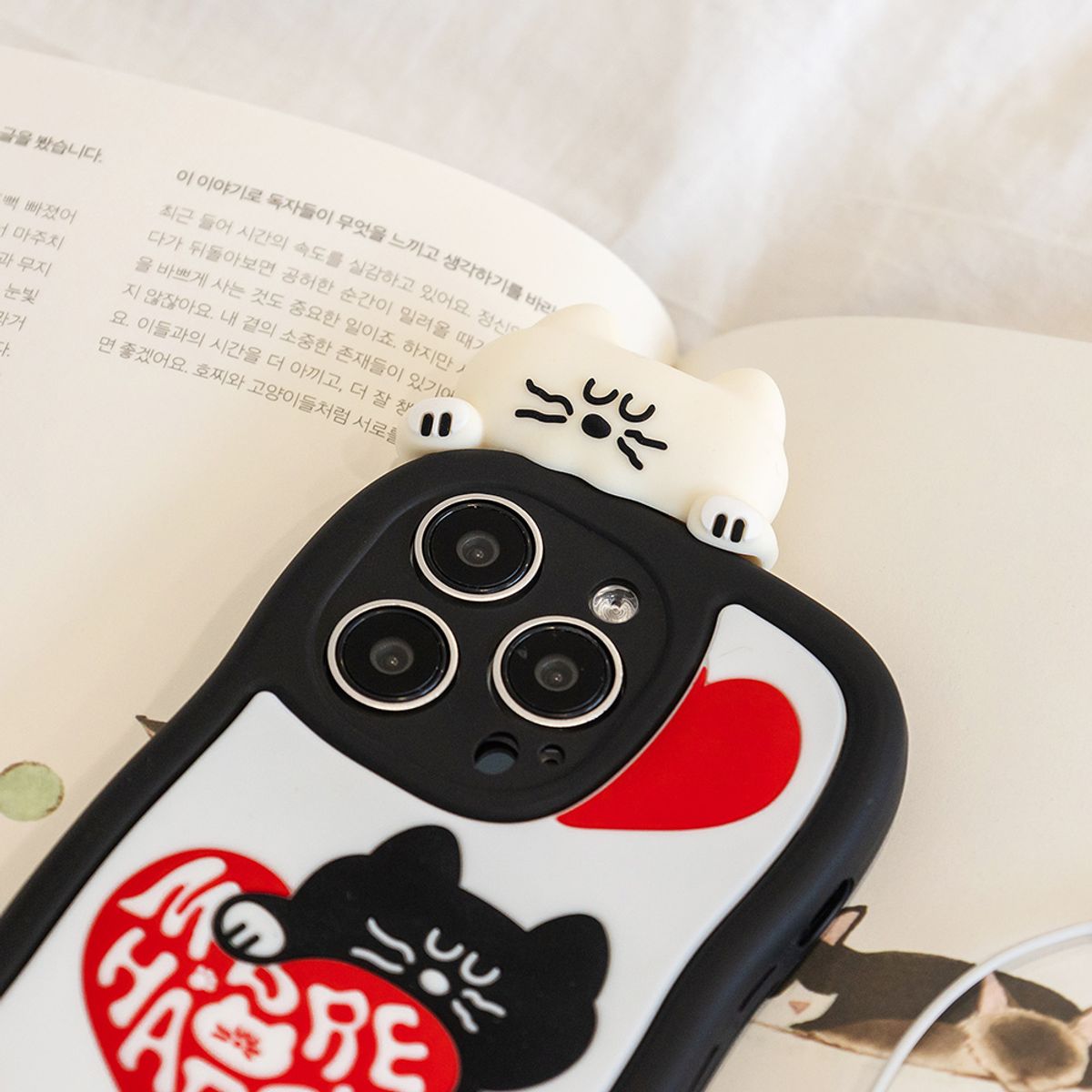 브런치브라더(BRUNCH BROTHER) 피규어 실리콘 폰케이스 iPhone15
