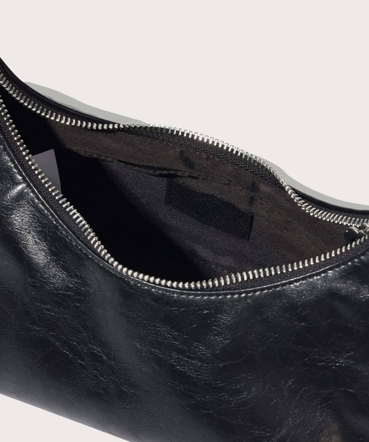MUSINSA | COVERNAT WOMAN Clover Heart Flat Ribbon Shoulder