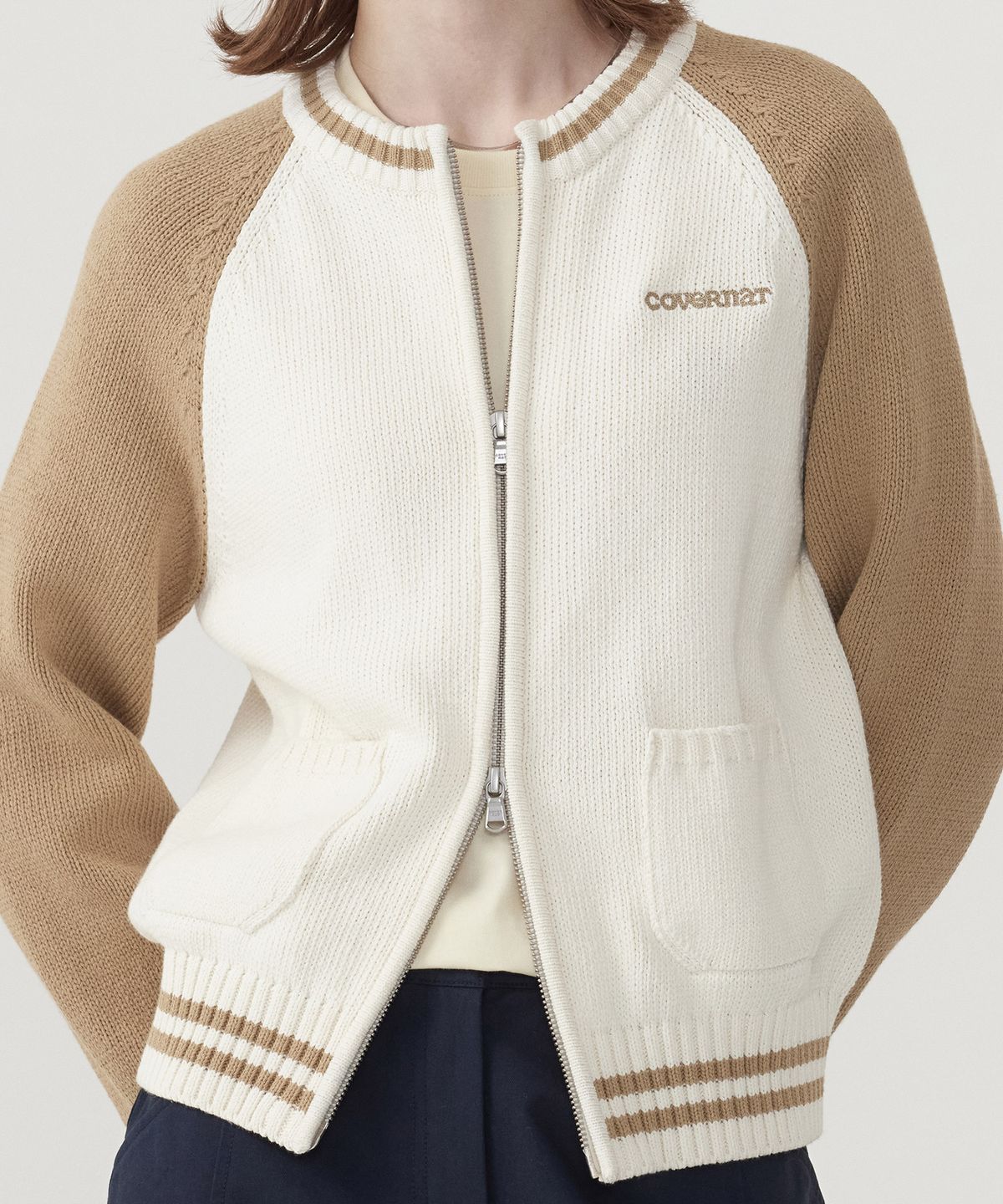 커버낫 우먼(COVERNAT WOMAN) 우먼 바시티 집업 니트 가디건 Beige