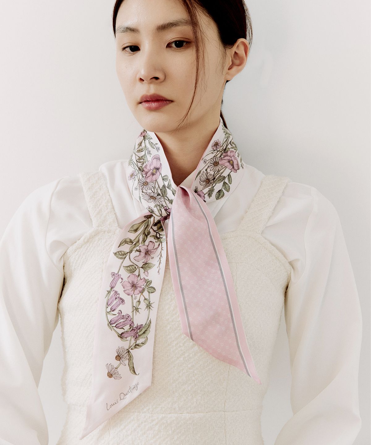 루이까또즈스카프(LOUIS QUATORZE SCARF) 실크 루이스가든방도 핑크