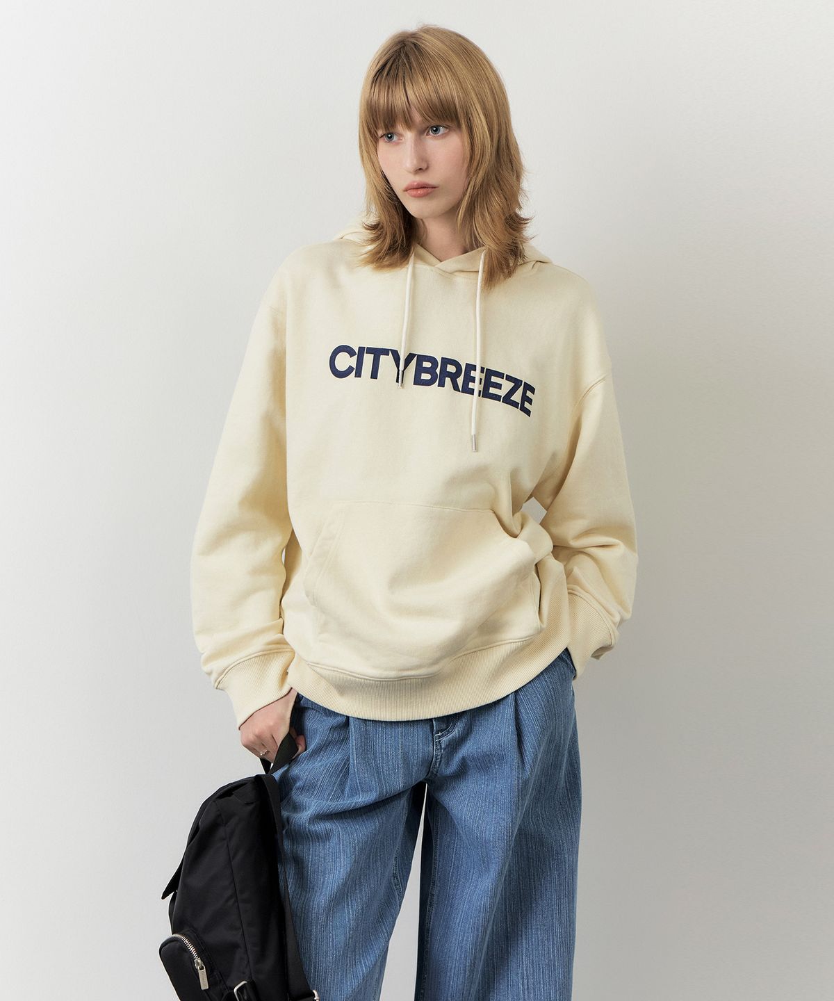 시티브리즈(CITYBREEZE) 크랙 로고 후디_CREAM