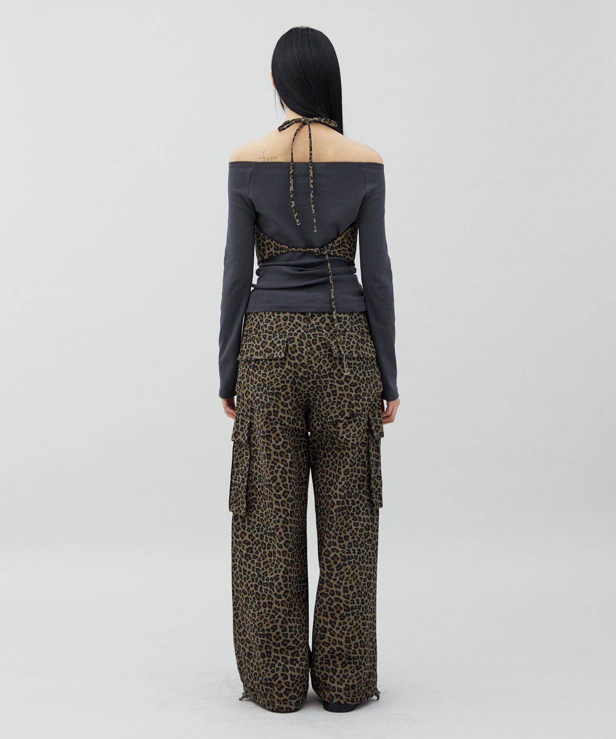 라라폭스(LALAFOX) LEOPARD PRINT RIVET POCKET POINT PANTS 레오파드 카고 팬츠 BROWN BR2WP007