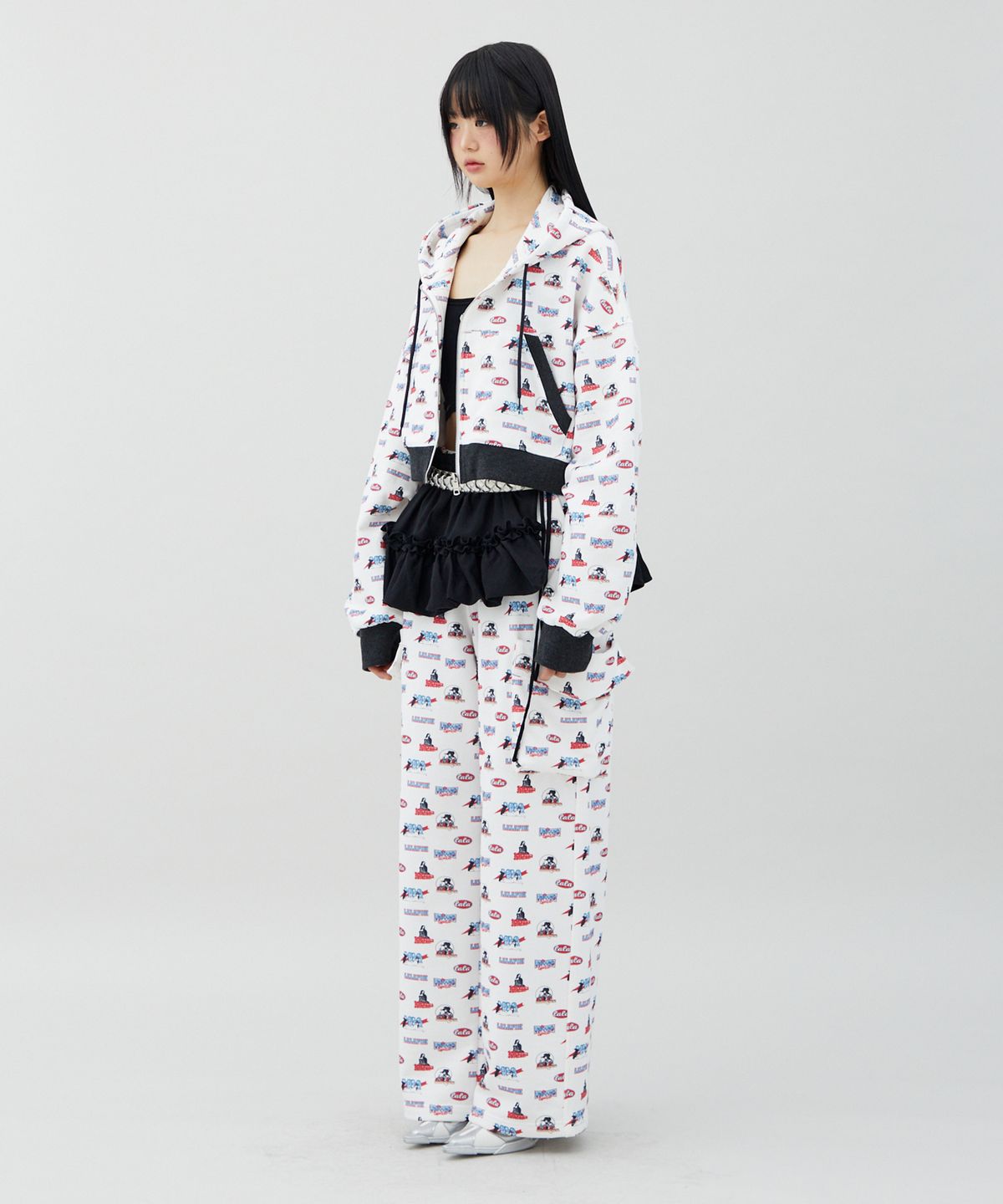 라라폭스(LALAFOX) LALA PATTERN WIDE SWEAT PANTS 패턴 프린트 스웻팬츠 WHITE BR2CP003