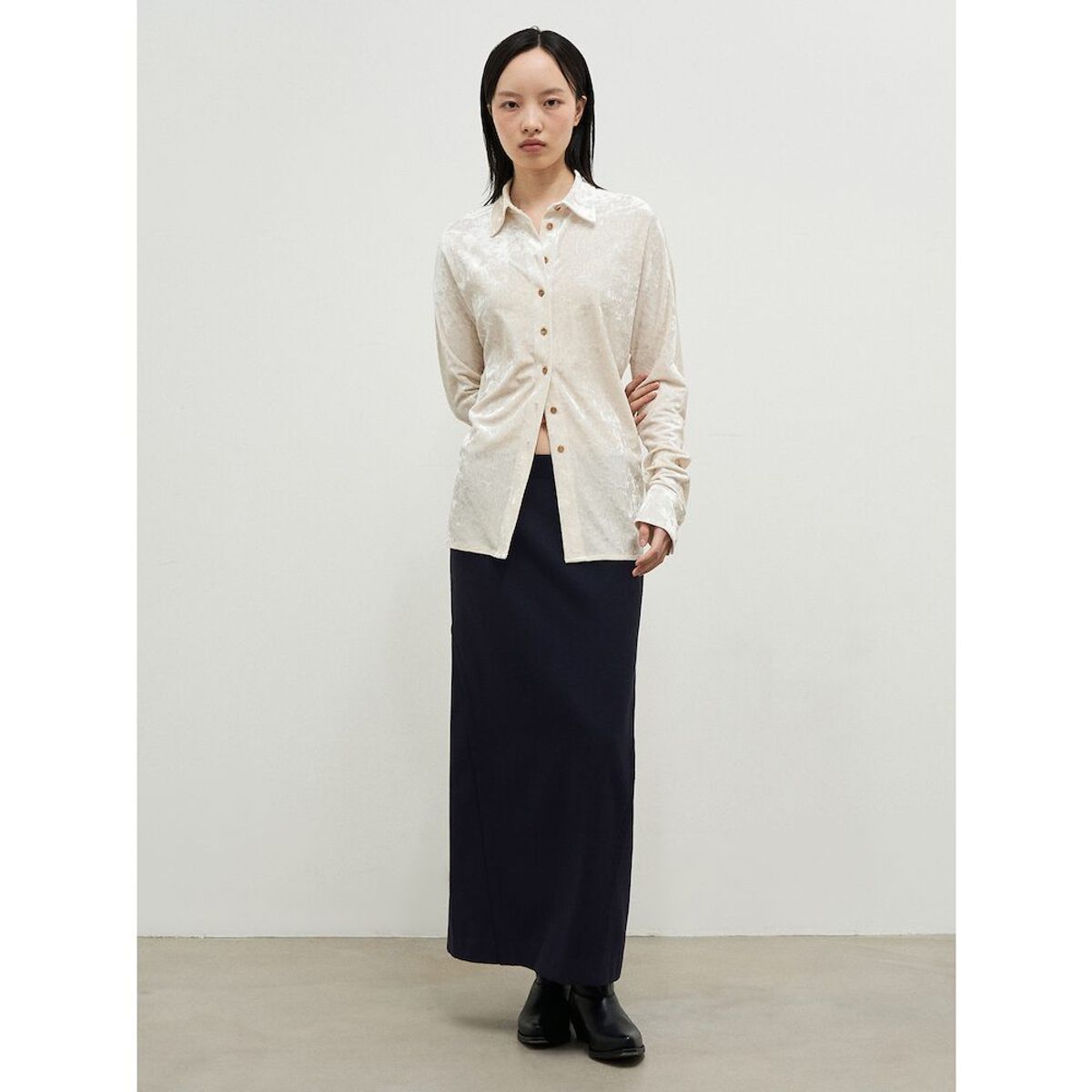 앙개(ANGGAE) Washed Velvet Long Shirts  Ivory