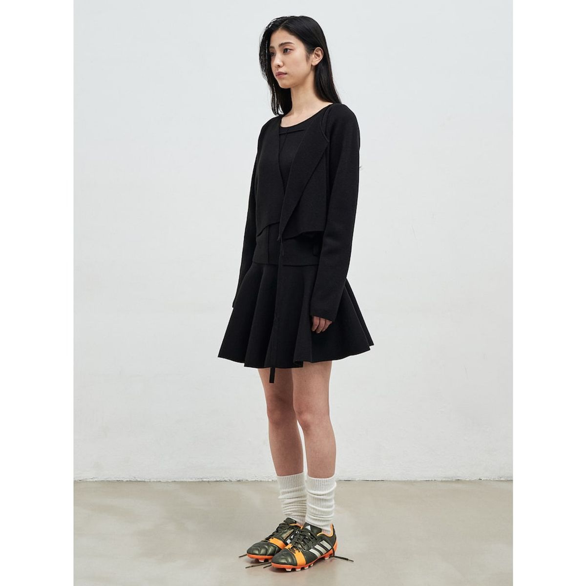 앙개(ANGGAE) Ballet Trainer Wrap Cardigan  Black