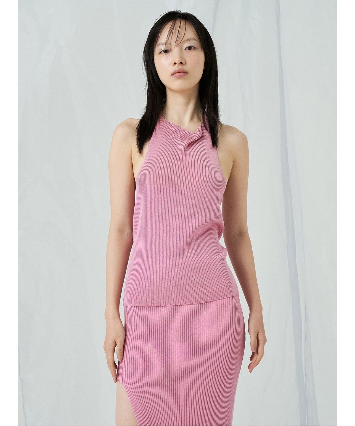 앙개(ANGGAE) Rayon Halterneck Knit Top  Pink