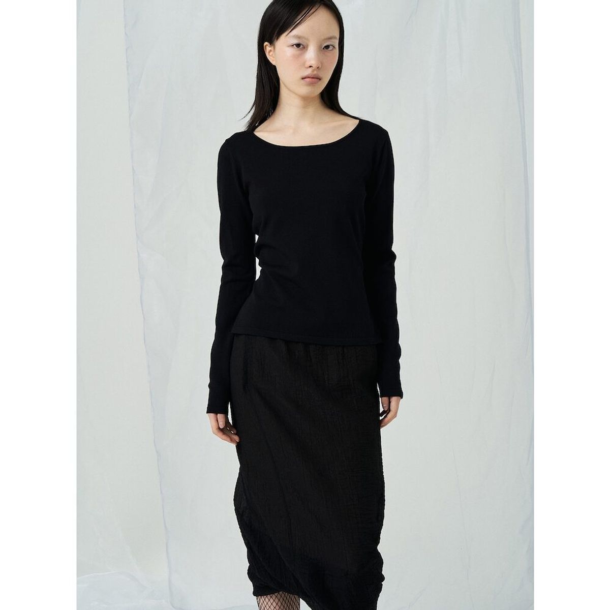앙개(ANGGAE) Back Ribbon 2Way Pullover  Black