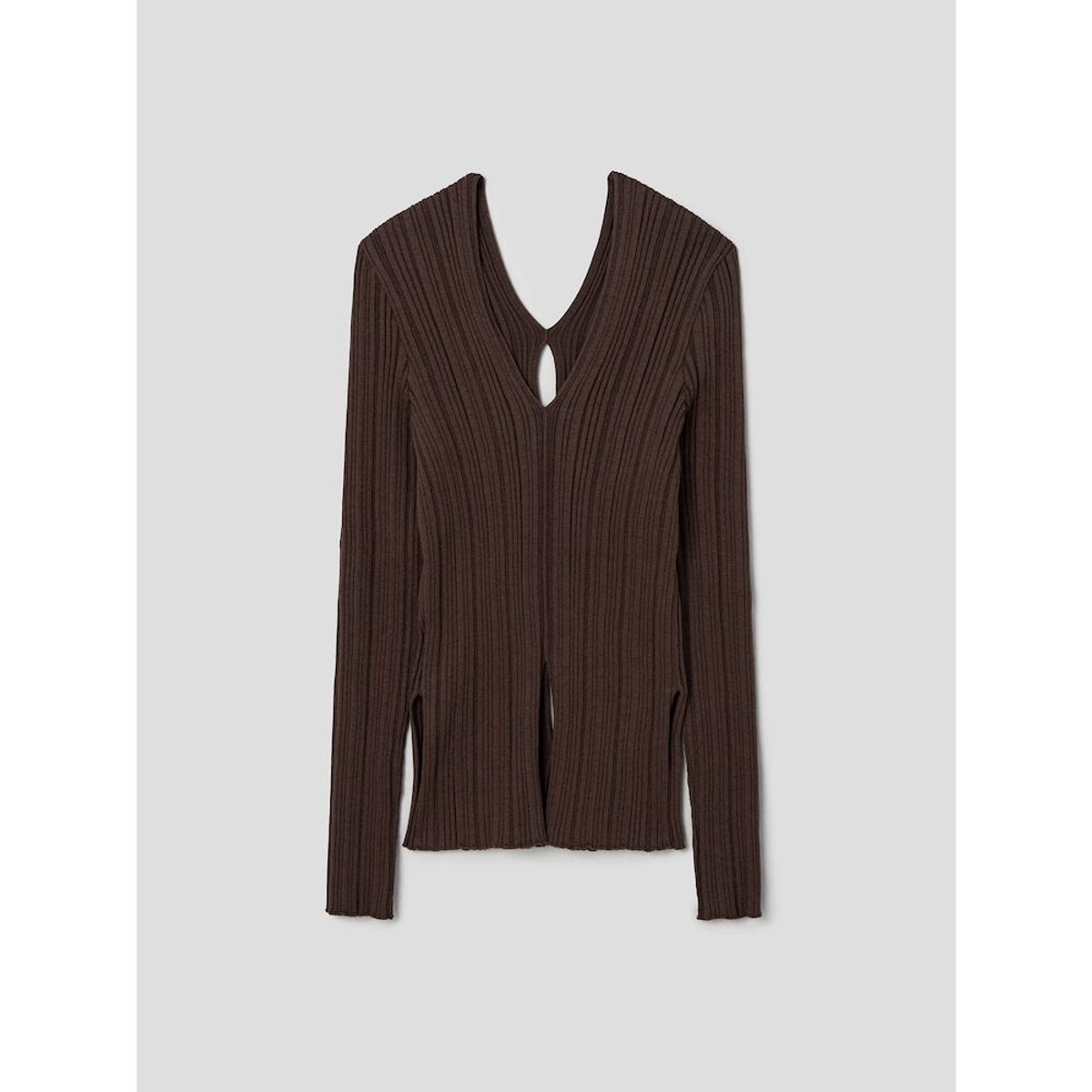 앙개(ANGGAE) V Neck Slit Knit Pullover  Brown