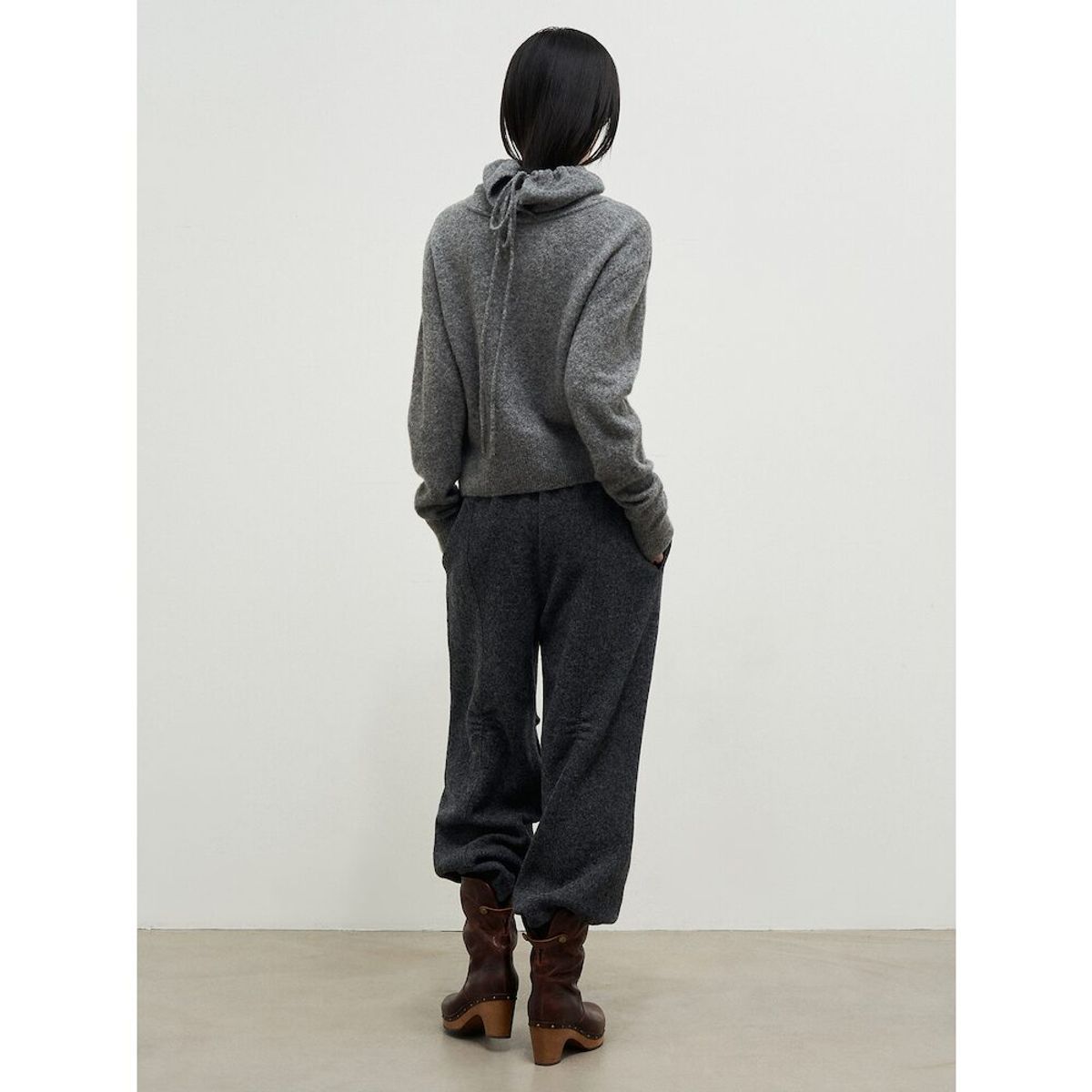 앙개(ANGGAE) Llama Blend 2Way String Neck Pullover  Grey