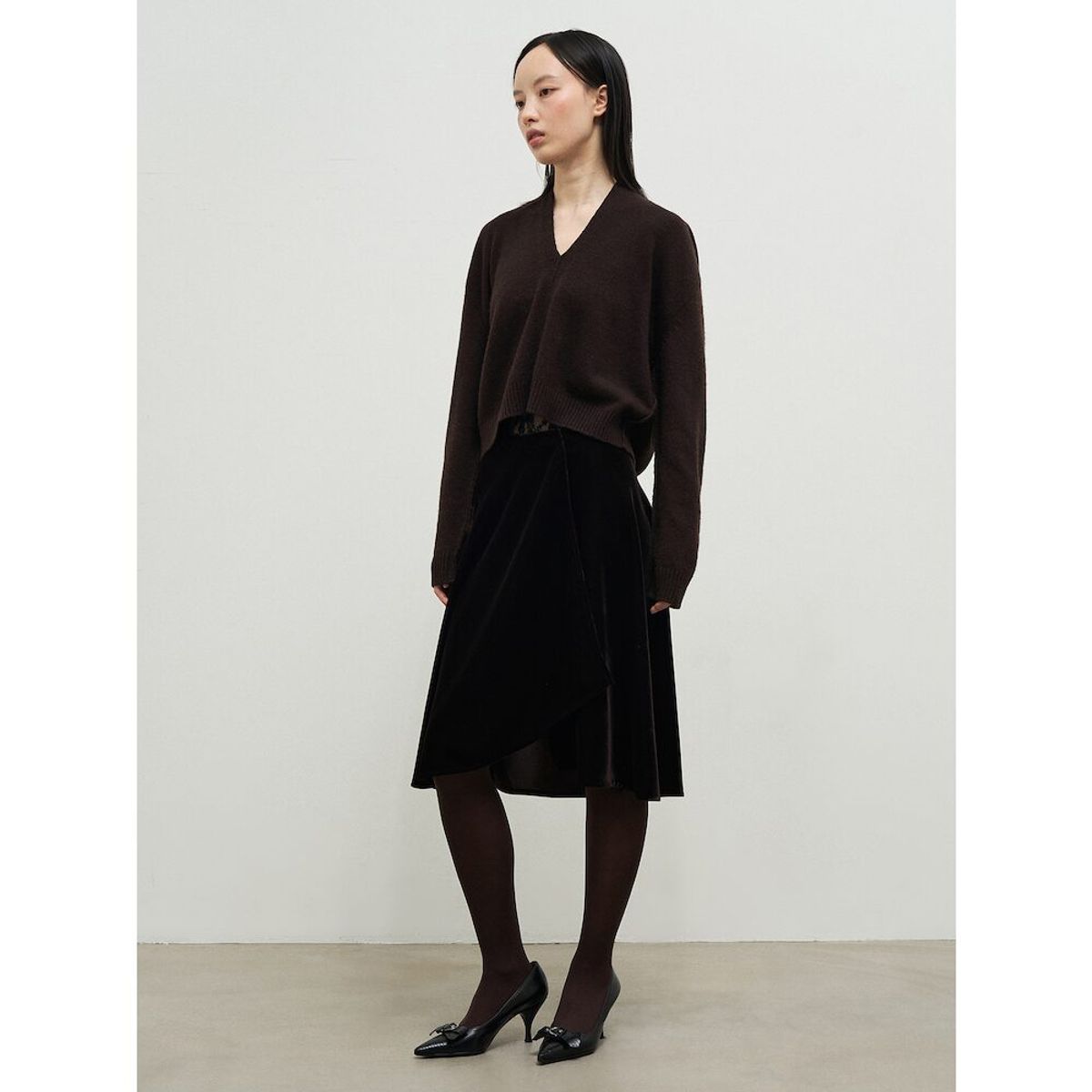 앙개(ANGGAE) Lambswool Blend 2Holes Solid Pullover  Brown