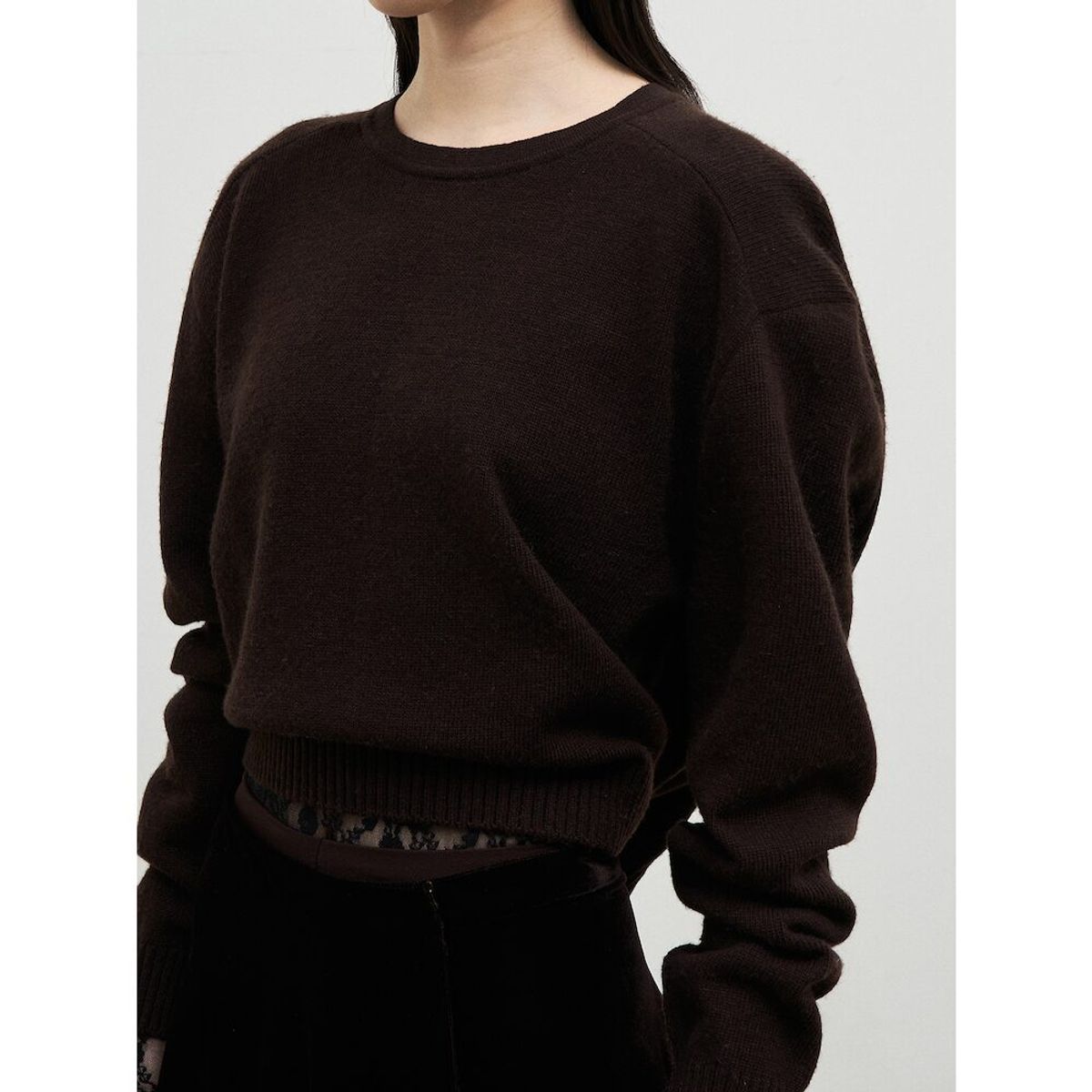 앙개(ANGGAE) Lambswool Blend 2Holes Solid Pullover  Brown