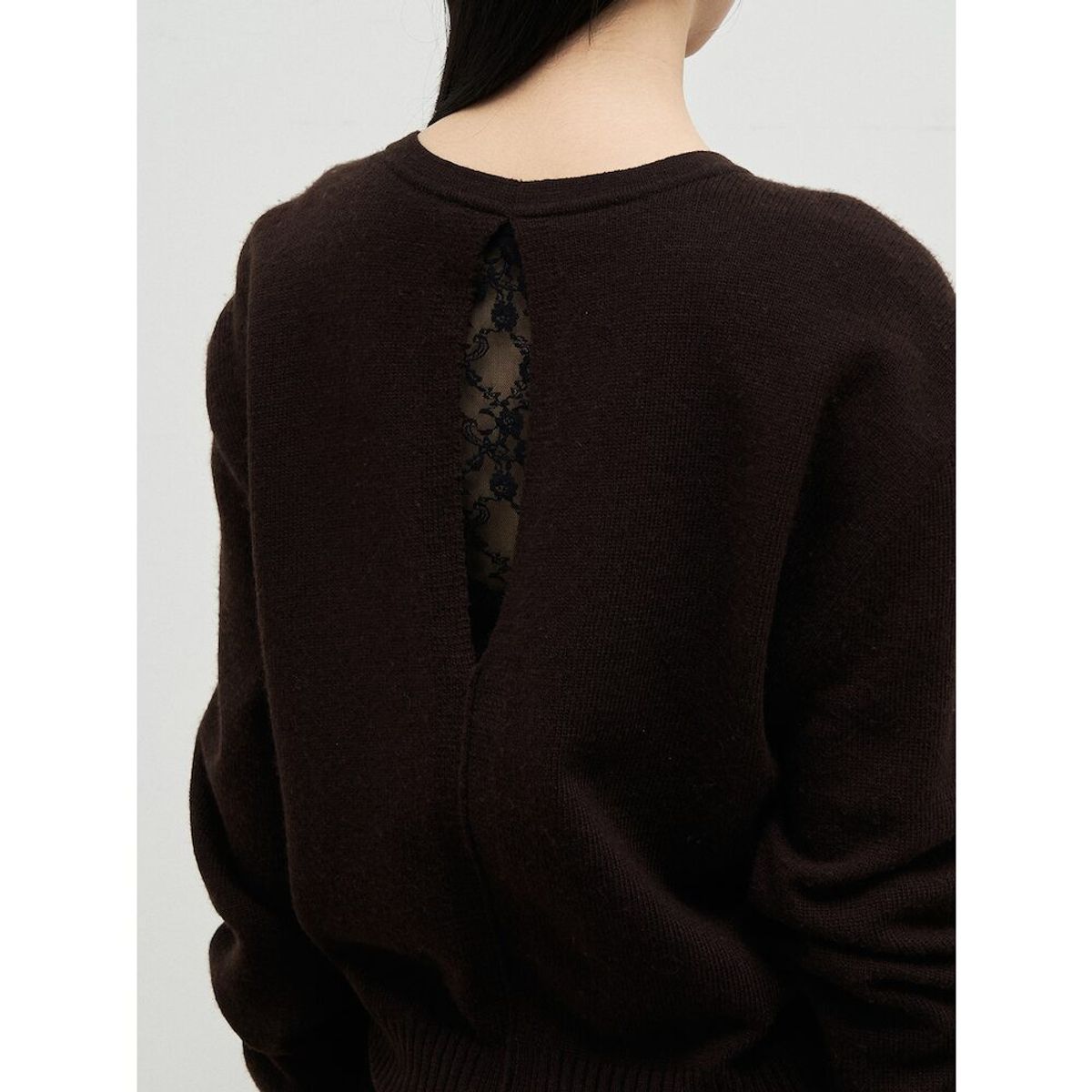 앙개(ANGGAE) Lambswool Blend 2Holes Solid Pullover  Brown