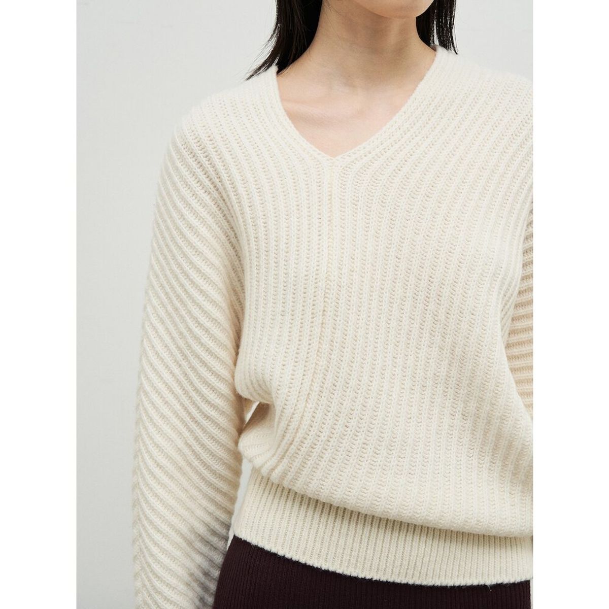 앙개(ANGGAE) Paddies Asymmetric  Pullover  Ivory