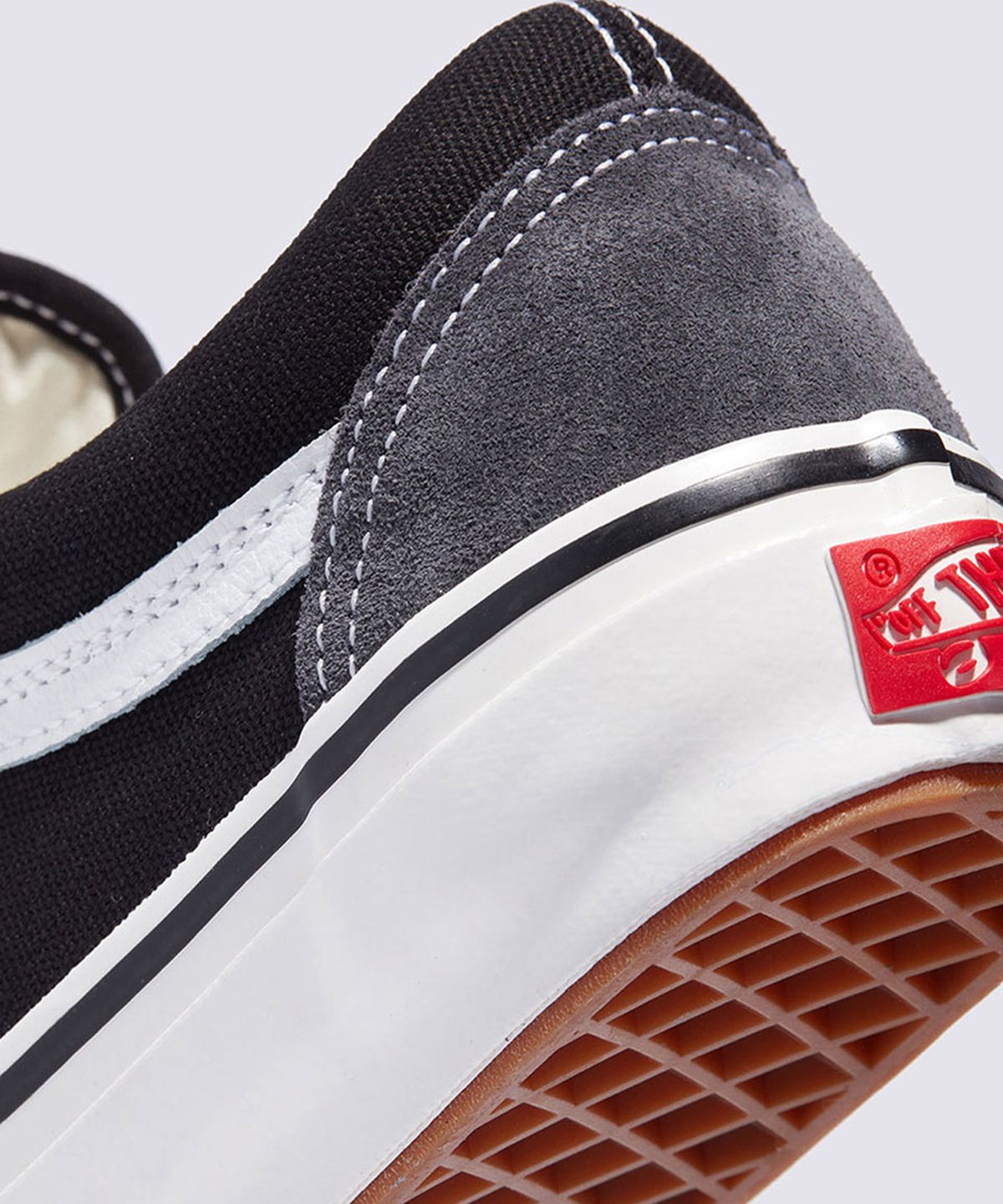 반스(VANS) 프리미엄 올드스쿨 LX - (스웨이드) 그레이:블랙 / VN000D562391