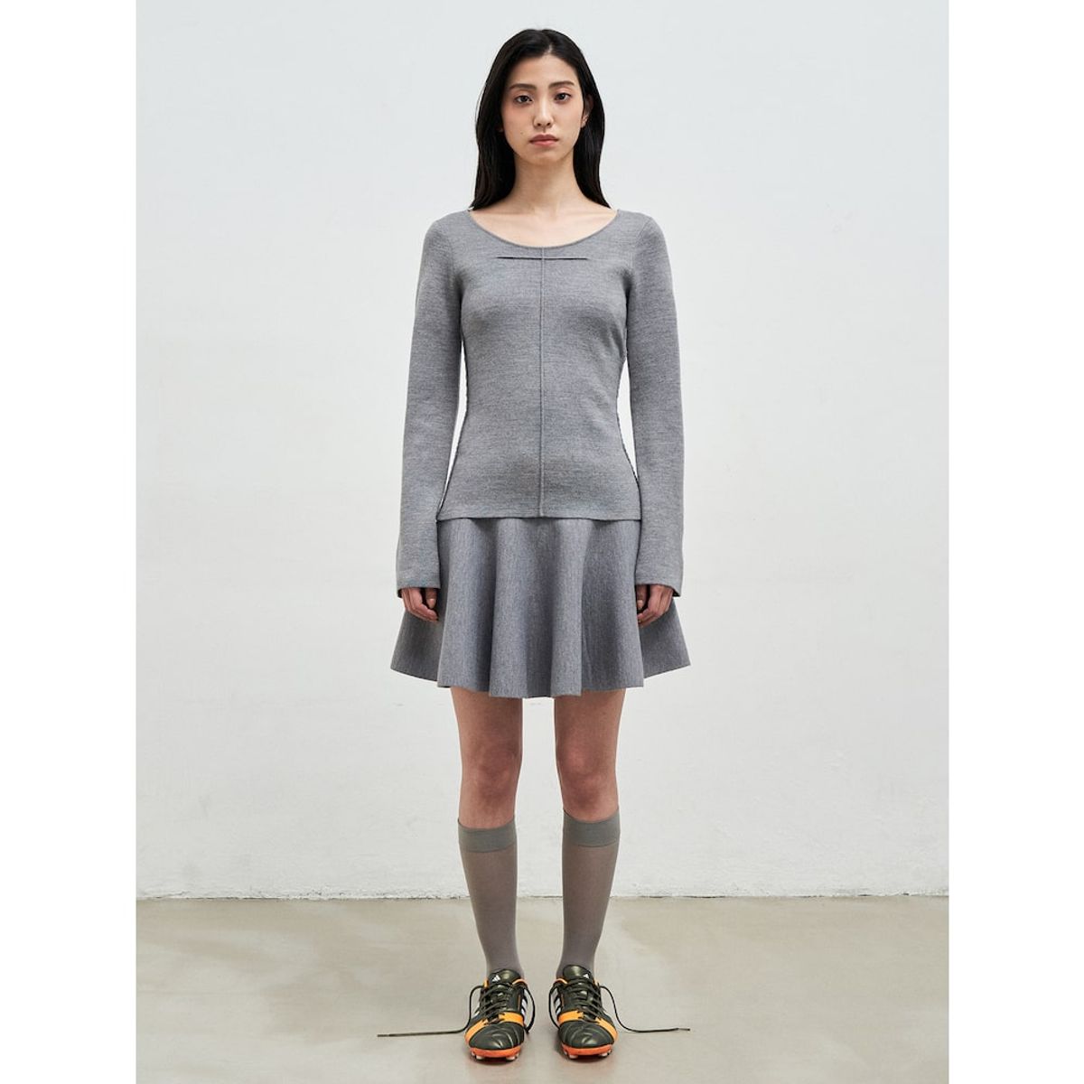 앙개(ANGGAE) Scooped Neck Pullover  Grey