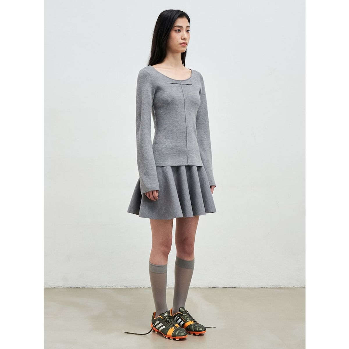 앙개(ANGGAE) Scooped Neck Pullover  Grey